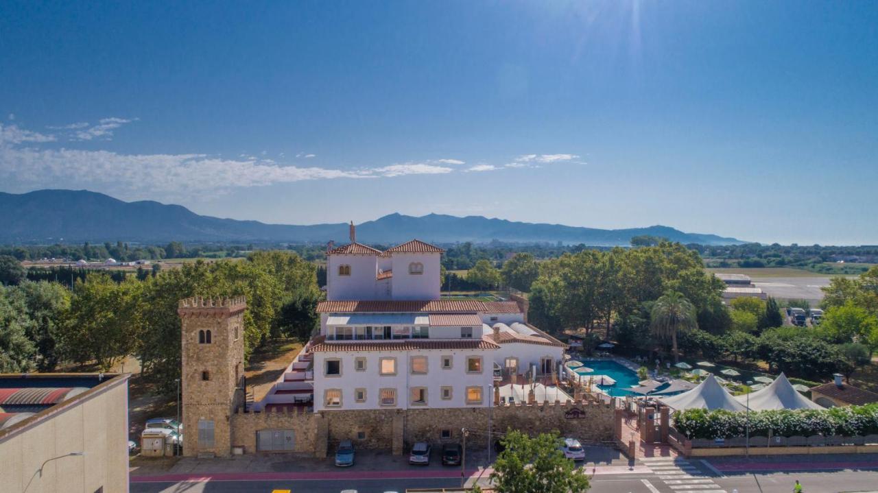 Hotel Castell Blanc Empuriabrava Exterior foto